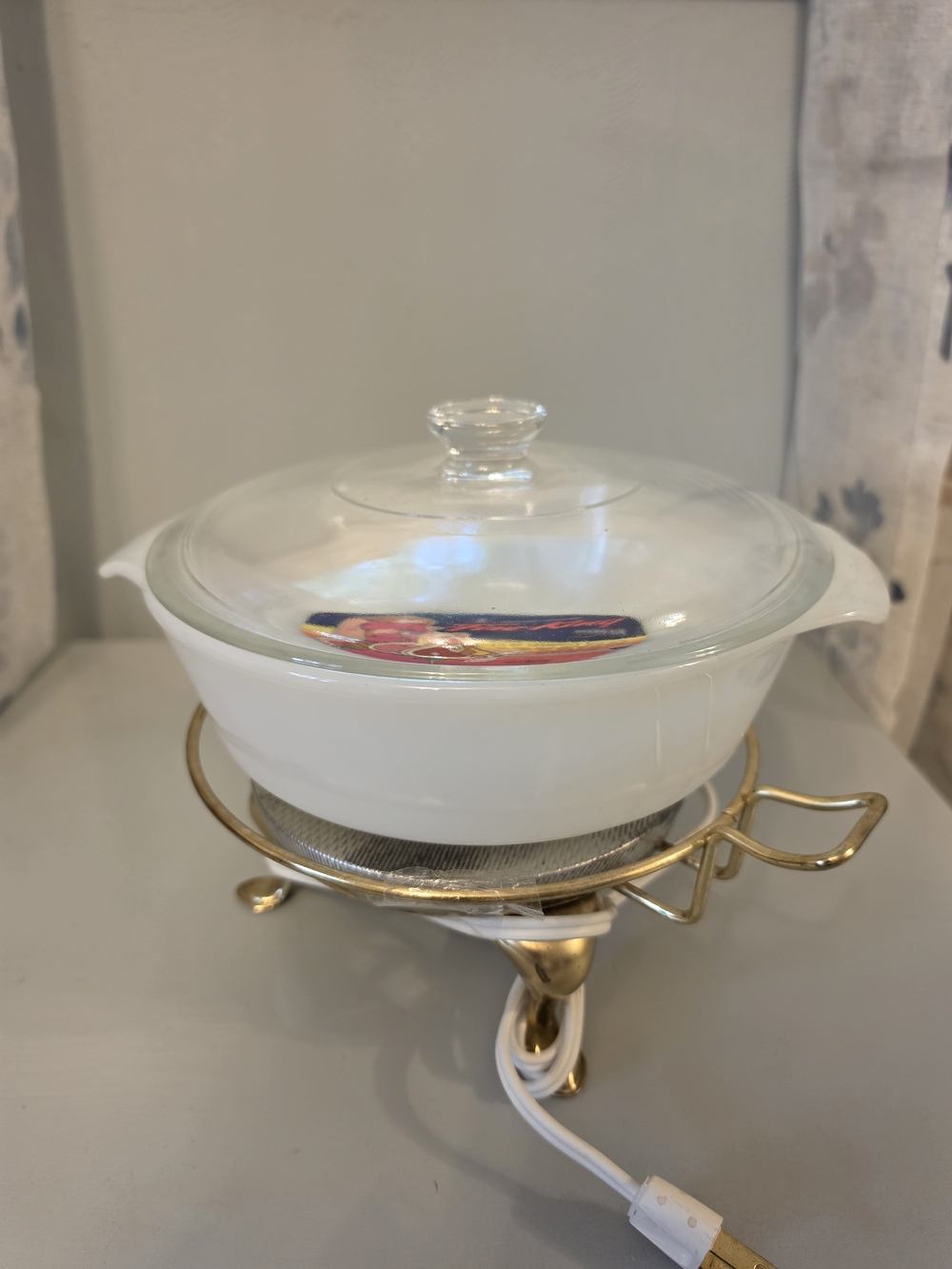 Fire King 1 1/2 Quart White Glass Casserole Dish with Lid - Home Dining
